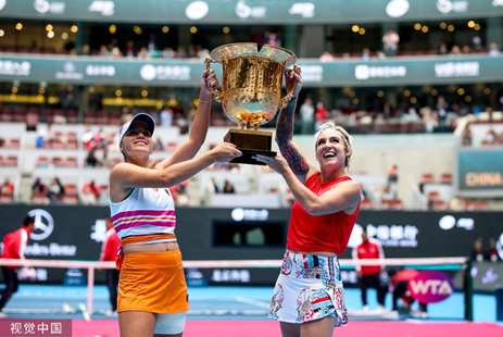 励了更多的 励了更多的