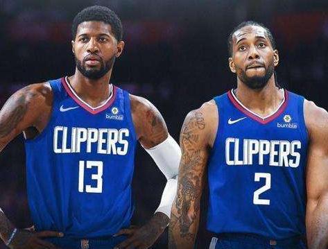 山东男篮狂胜新疆：赵睿缺阵并非借口，刘炜指导惹争议。